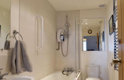 Lowestoft House | Flat 3 Sea View - Ukc4219