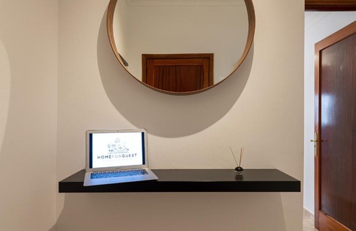 Las Palmas de Gran Canaria Apartment | Flat close to Santa Catalina Park and Las Canteras