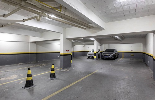 Prado Velho Apartment | Flat completo com garagem, 2 camas de casal, perto do Centro e Jd Bot, PUC