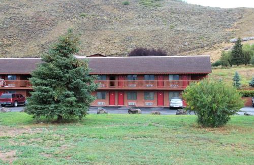 Jackson Hole Hotel | Flat Creek Inn