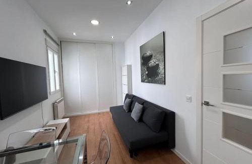 Arganzuela Apartment | Flat in the Barrio de Las Delicias, Madrid