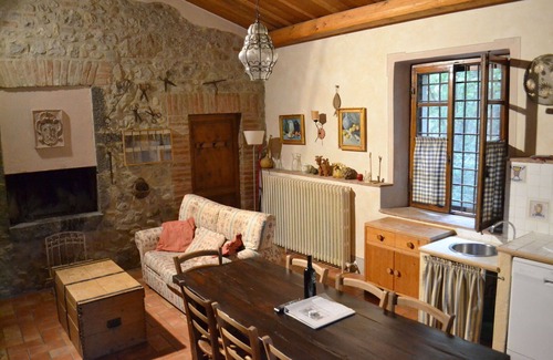 Monteleone d'Orvieto Apartment | Flat Poggiolo, Wifi, Near Perugia