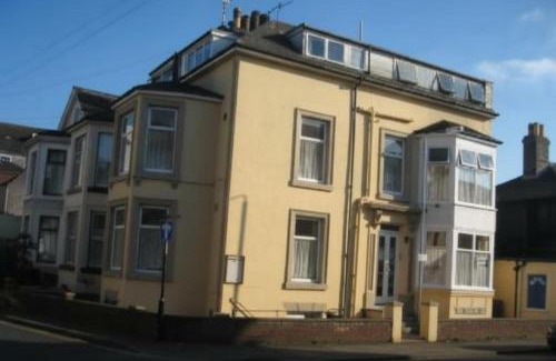 Great Yarmouth Apartment | Flat - Sleeps 2 & Parking Available