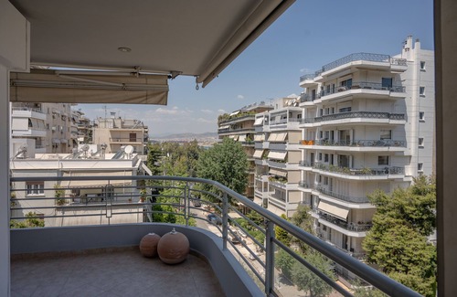 Palaio Faliro Apartment | Flat w. Parking next to Flisvos Marina & SNFCC