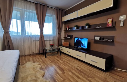 Sector 3 Apartment | FLAT WITH BALCONY NEAR PARK/METRO/AMENITIES