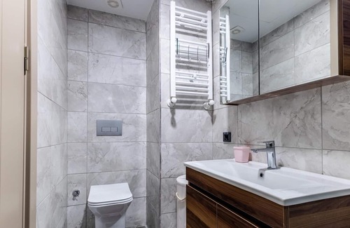 Icmeler Mahallesi Apartment | Flat with Stunning View Balcony 4 min to Coast