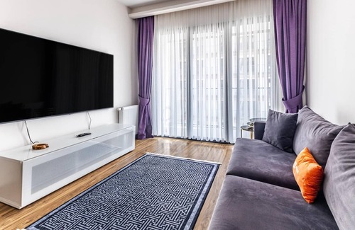 Icmeler Mahallesi Apartment | Flat with Stunning View Balcony 4 min to Coast