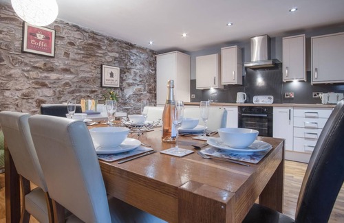Llanddowror House | Fletcher Coach House - 3 Bedroom Cottage - Pendine