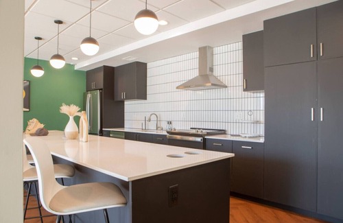 East Town Apartment | Flexhome East Side 1BR NO3 - Balcony+Pool+Gym