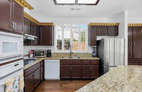 Greenacres House | Flexible Stays Await! Pet-Friendly Home with Garage & Cozy Workspace Here #41844