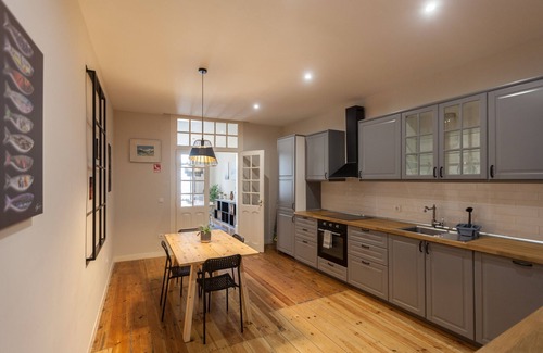 Encarnacao Apartment | FLH Bairro Alto Spacious Apartment