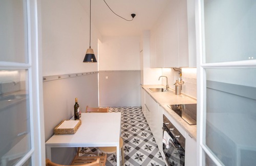 Santos Apartment | FLH Madragoa Bright Place