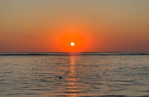 Flic-en-Flac Apartment | Flic en Flac Beachfront Apartment, KAZAFIBI