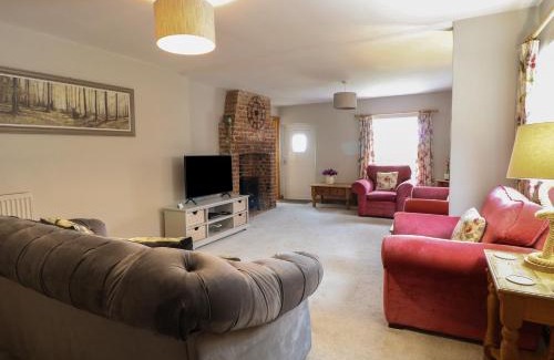 Great Yarmouth House | Flint Cottage