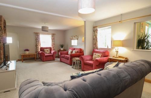 Great Yarmouth House | Flint Cottage