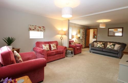 Great Yarmouth House | Flint Cottage