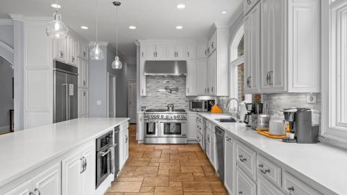 Mooresville House | Flip Flop Therapy by AvantStay Lakefront Home w Game Room Dock Access