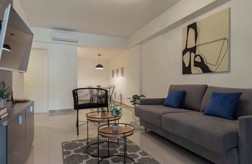 Buenos Aires Central Business District Apartment | Fliphaus + Moreno 550 'A' Loft with Pool in Plaza de Mayo