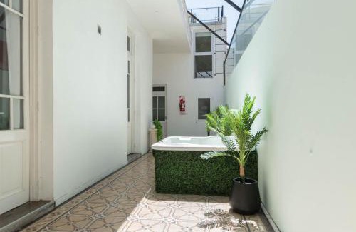 Palermo House | Fliphaus Ravignani 1668 - 3 Bd Pool & BBQ