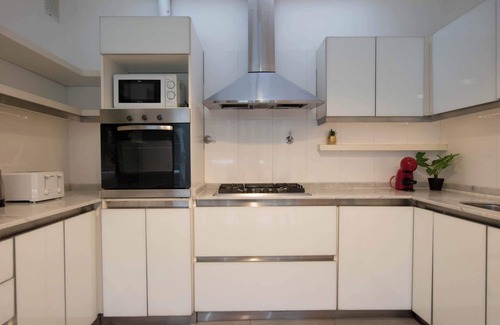 Palermo Condo | Fliphaus + Salvador 5539 - 3 Bd Pool & BBQ Palermo Hollywood