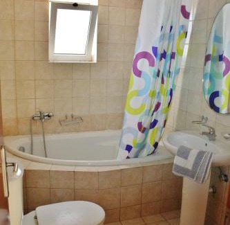 Gialos Apartment | Flisvos Rooms