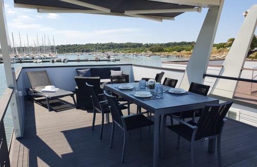 Vintijan Boat Rental | Floating House SENA