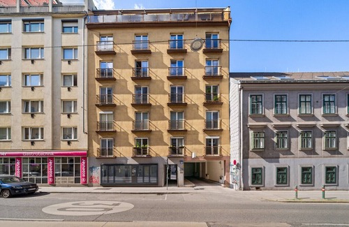 Schottenfeld Apartment | Flora Collection 2 in Vienna