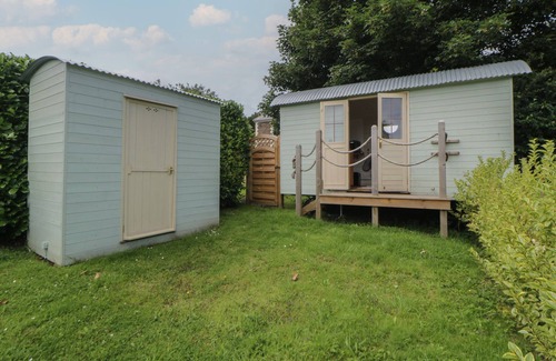 Liskeard Cottage | Flora's Hut