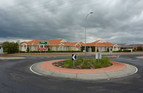 Delahey Villa | Florentine Villas - Your Home away from Home - near Watergardens Town Centre