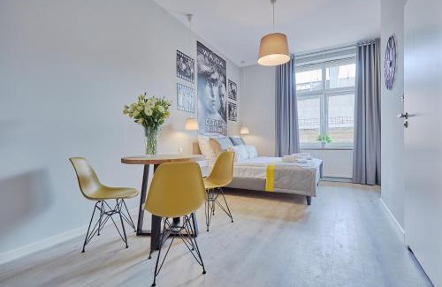Stare Miasto Apartment | FLORIANSKA 32 by PI Apartments