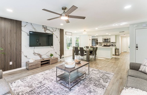 Royal Palm Bay Condo | Florida Fun! Family Condo w/Pool, 8 Mi to WDW