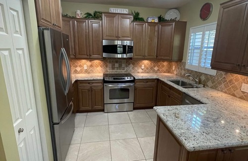 Bonita Springs House | Floridian style Condo overlooking the pool. Gollf community, 7 mins from beach