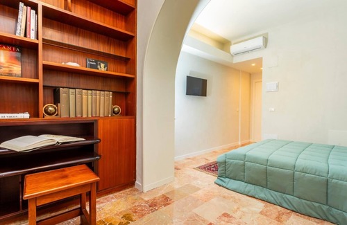 Borgo-Sanzio Apartment | Florio's Guest House Liotru