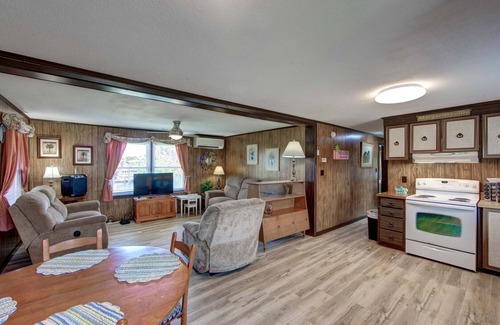 Ocracoke Cottage | Floundering Around: Canal front cottage perfect for your next fishing trip.