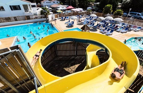 Les Conches House | Flower Camping Les Dunes * - Mobil Home Comfort 24m2 - 2 bedrooms - Large terrace + TV 4 people
