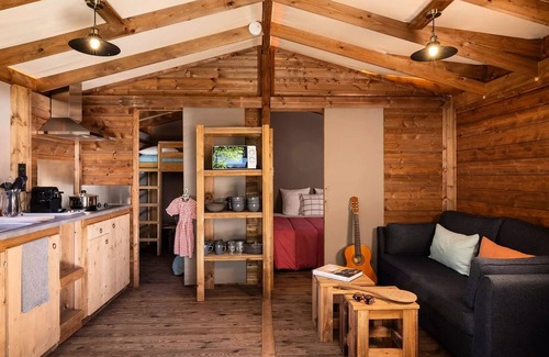 Saint-Jean-de-Monts House | Flower Camping La Davière Beach * - CosyFlower Premium 27m2 - 2 bedrooms + covered terrace + LV + pedestrian area. 4 people