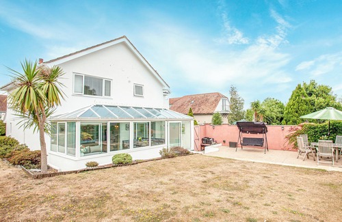 Roundham Cottage | Flower Pots House - UK39782
