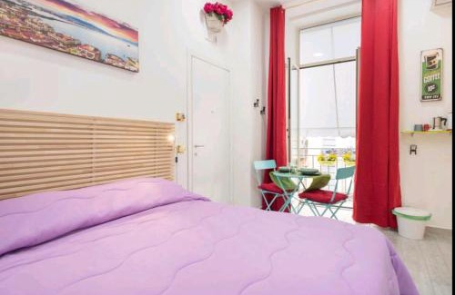 Naples City Centre Apartment | Flower Power
