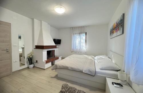 Medulin Apartment | Flowers Apartments Medulin, Fucane 2