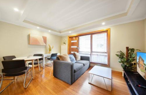 Melbourne Apartment | Fly Around Town in Pocket Rocket