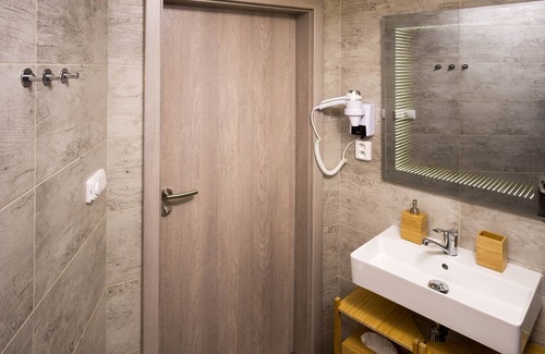 Bubenec Apartment | Flying Bed Apartment close to Castle
