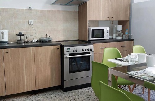 Kypseli Apartment | Fokionos Athens Centre 5 BD, 1,5 BATH
