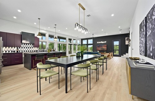 Central East Austin House | Football Fave - Lounge + Bar, Projector, Pool, Spa