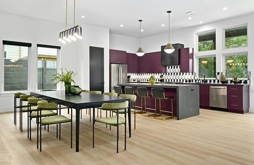 Central East Austin House | Football Fave - Lounge + Bar, Projector, Pool, Spa