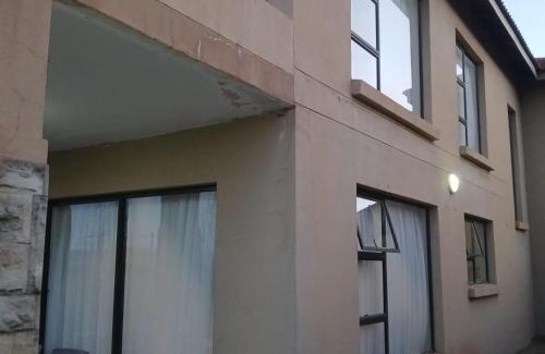 Maseru House | Foothill home