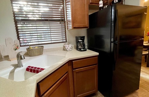 Tucson Condo | Footloose in the Foothills! Secluded patio off the tastefully decorated condo