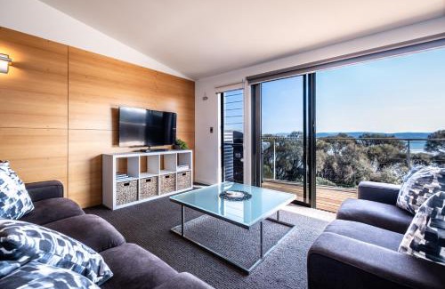 Coles Bay House | Footprints 2