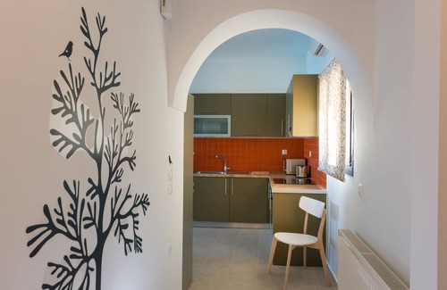 Agios Nikolaos Apartment | Footsteps to the beach!