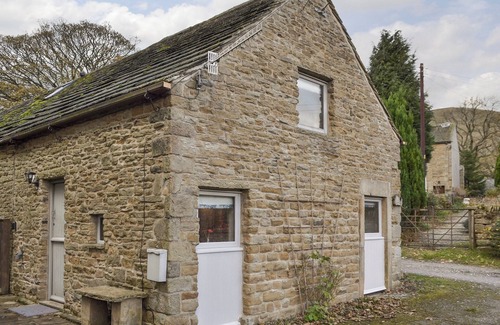 Peak District Cottage | For a relaxing country holiday or romantic break, this cosy cottage is ideal.