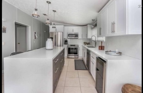 Sexton Cove Estates House | For special rates on long term rentals call 305-351-6031, come enjoy paradise